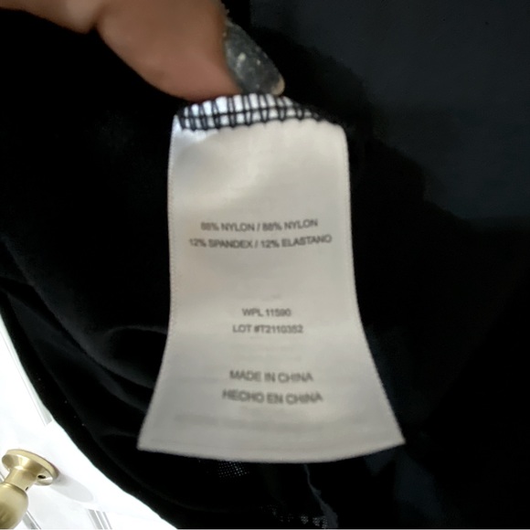 32 Degrees Cool men’s black tee Size Medium like new. - Picture 3 of 5